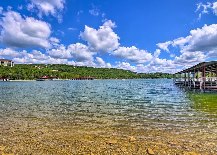 Bright Ozarks Condo W/ Balcony & Lake Views!